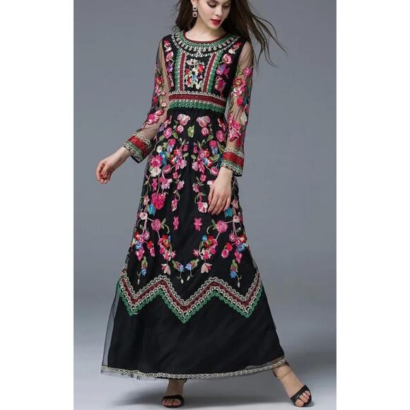 By Megyn Dresses & Skirts - By Megyn Maxi Dress Women Size 10/12 (Estimated) Black Embroidered Floral Mesh